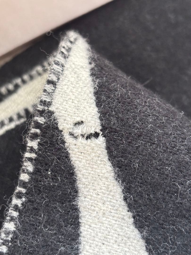 LVマフラー　メダリオン