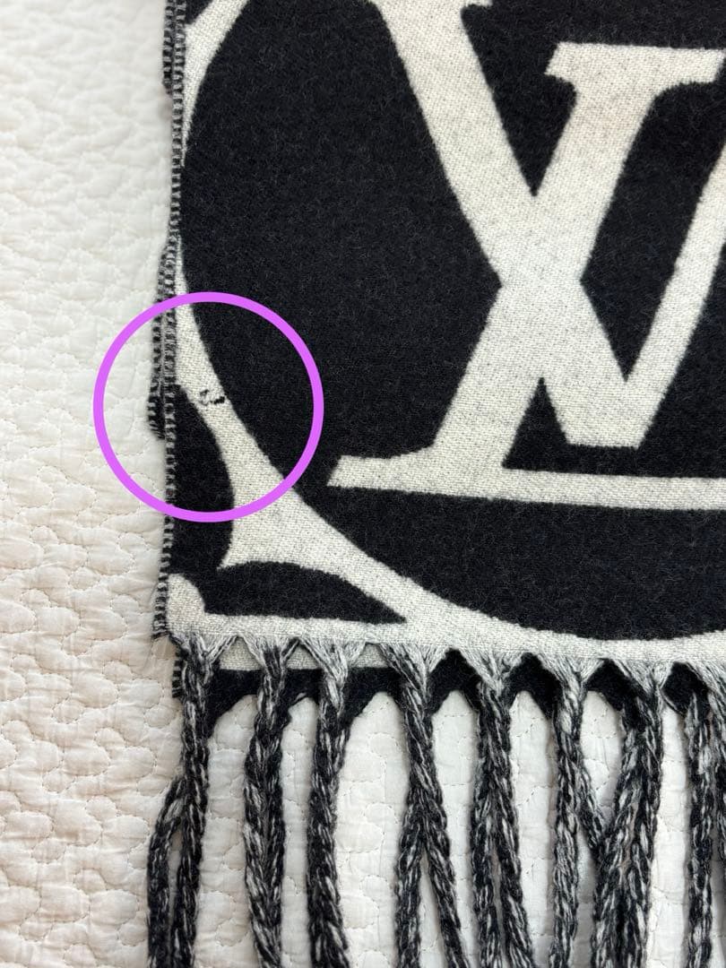 LVマフラー　メダリオン