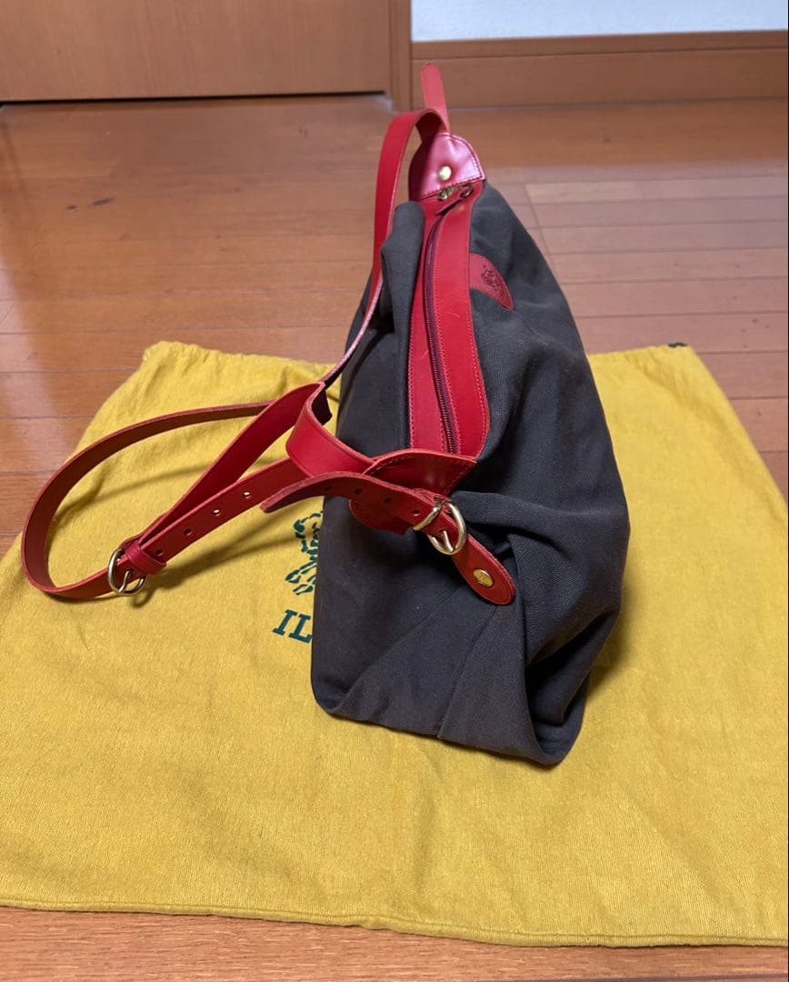 ★祝日値下❗️ILBISONTEイルビゾンテ ショルダーバッグレザー＊キャンバス地