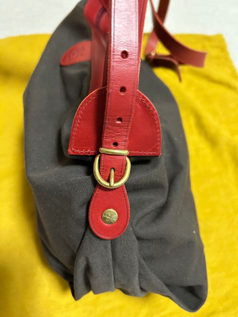 ★祝日値下❗️ILBISONTEイルビゾンテ ショルダーバッグレザー＊キャンバス地