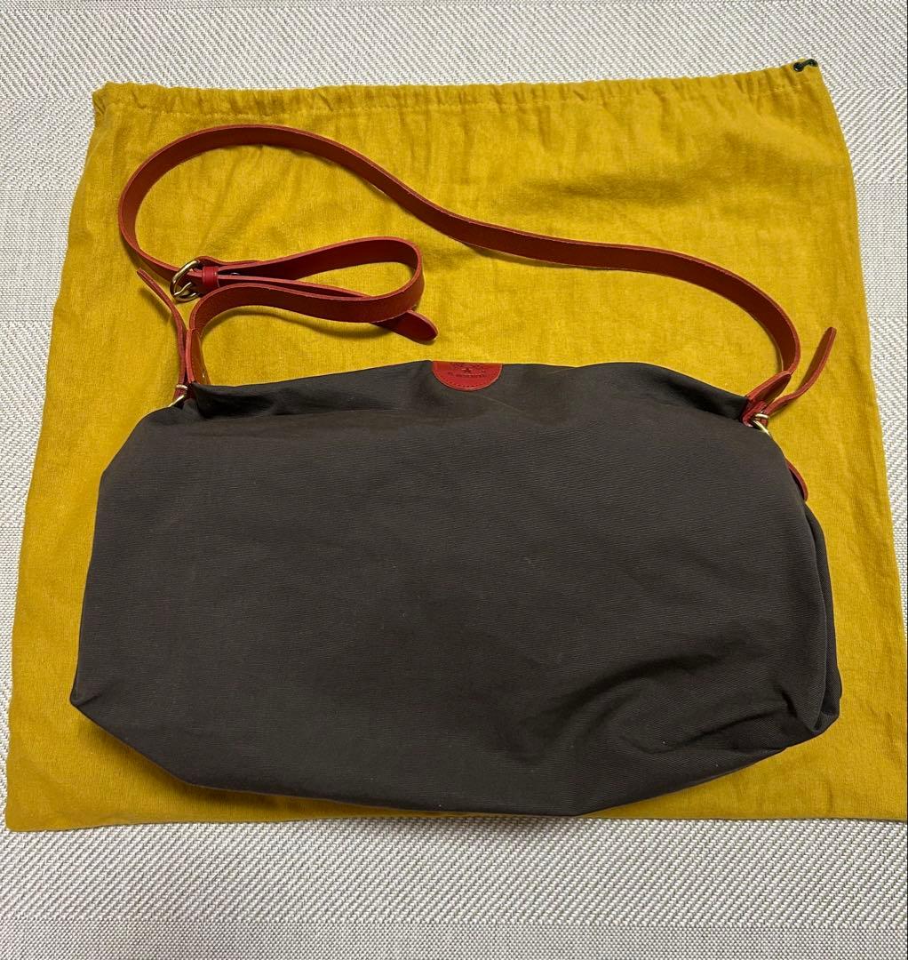 ★祝日値下❗️ILBISONTEイルビゾンテ ショルダーバッグレザー＊キャンバス地