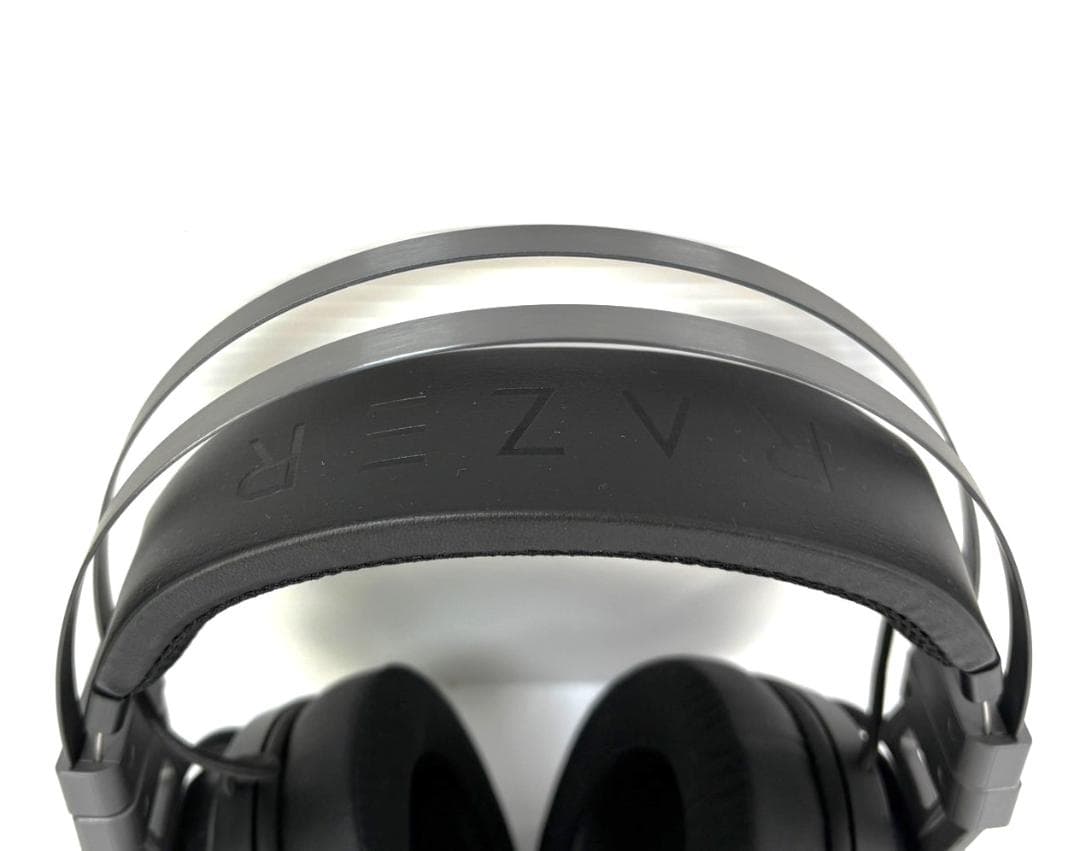 Razer Nari Ultimate ゲーミングヘッドセット