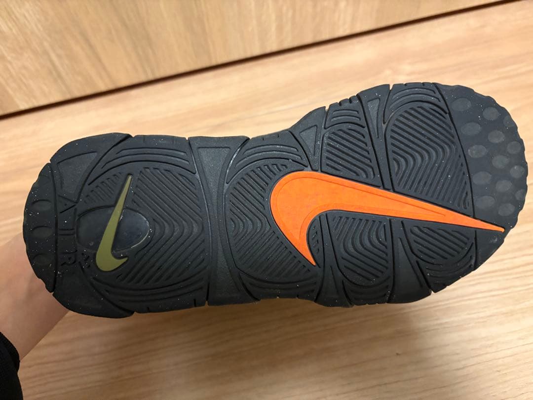 Nike Air More Uptempo ブラック/オリーブ