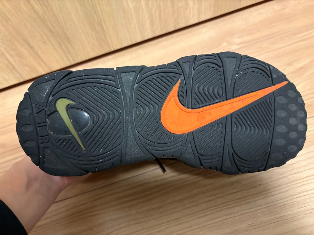 Nike Air More Uptempo ブラック/オリーブ