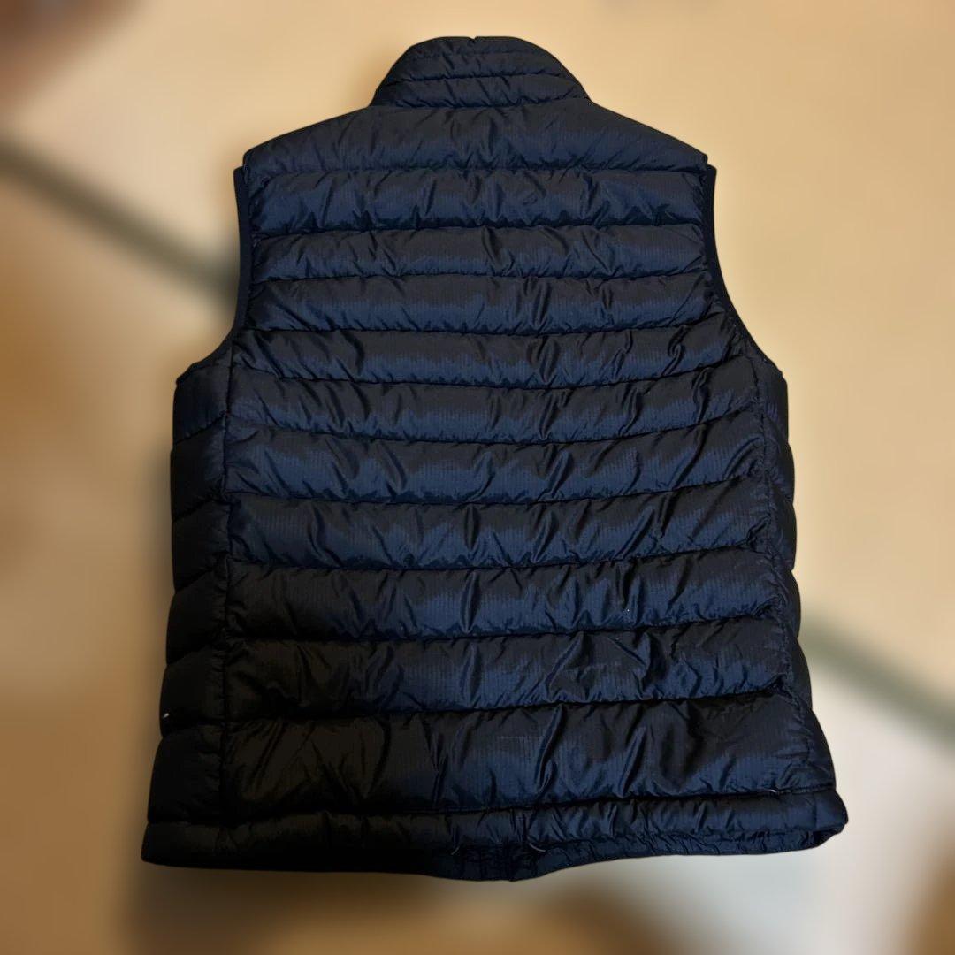 日曜日までの出品です　patagonia ブラックダウンベスト　ダウンセーター