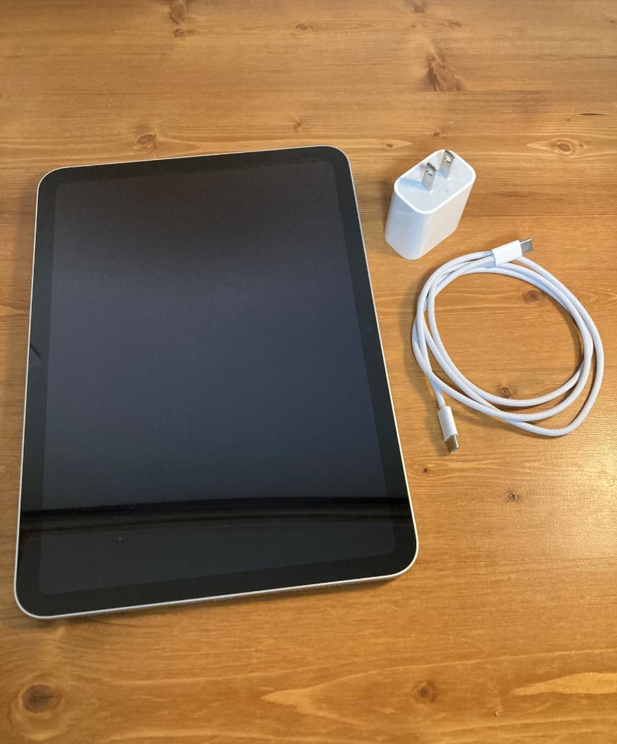 iPad 第10世代 64GB Wi-Fi シルバー 美品 バッテリー良好