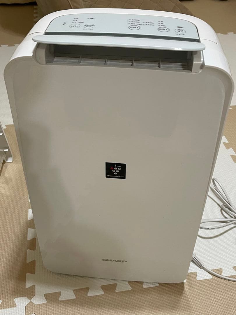 SHARP シャープ　除湿機　CV-J-71-W 2020年製