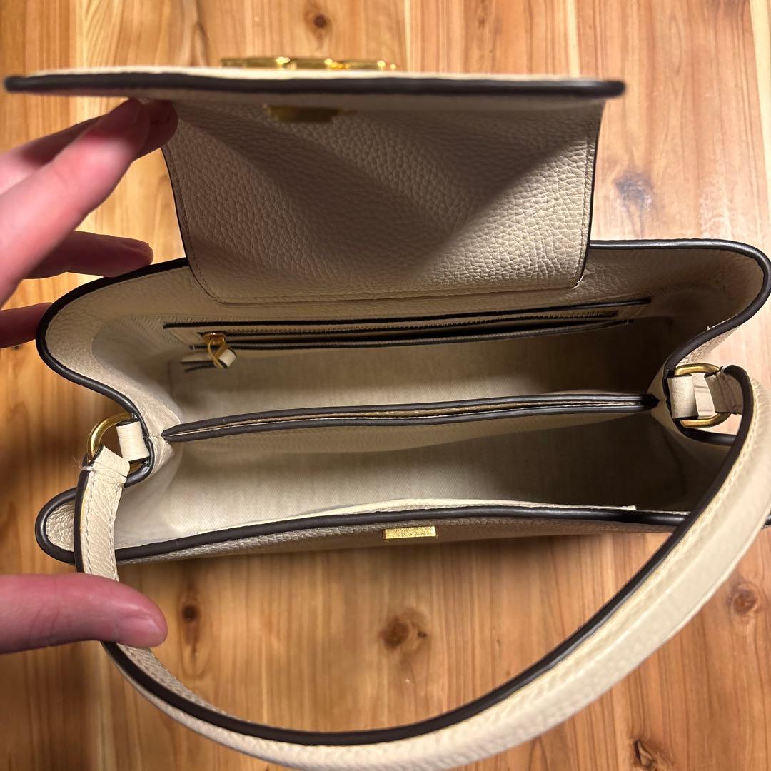 Tory Burch ベージュレザー トートバッグ