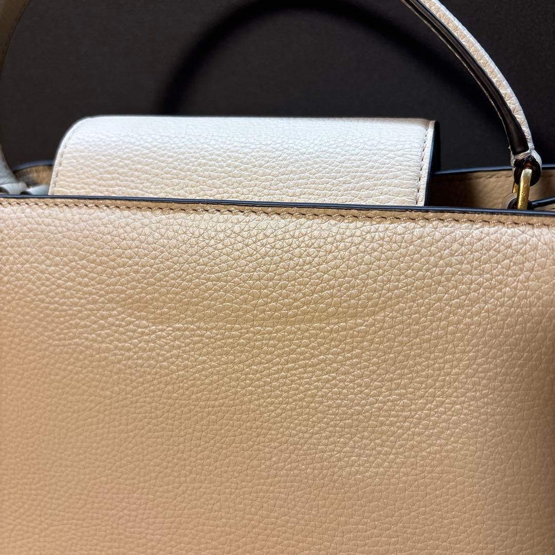 Tory Burch ベージュレザー トートバッグ