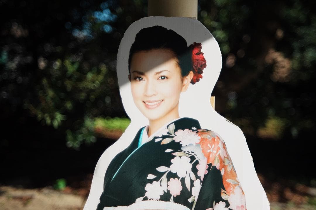 泡のようなボケで日常に彩り FUJINON 55mm F2.2 666