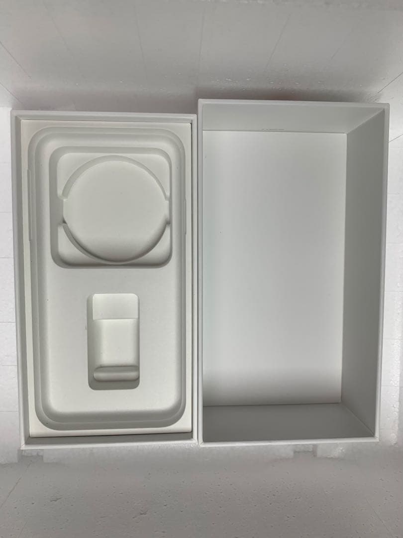 iPhone XR 64GB コーラル SIMフリー 初期化済 即使用OK