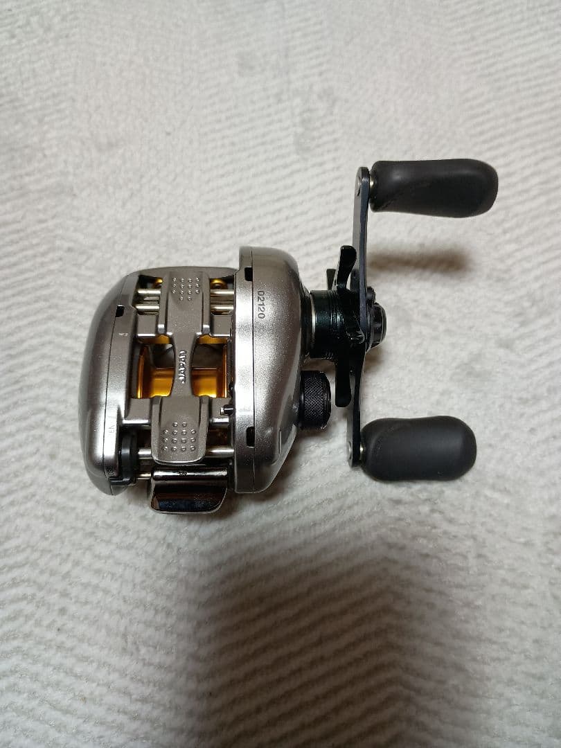Shimano nium Mg7 ベイトリール