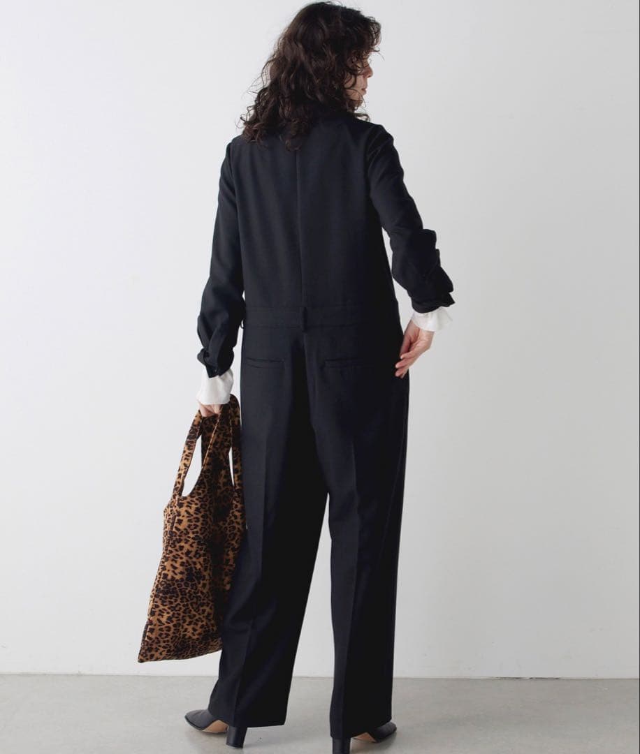 美品 ウィムガゼット THE PAUSE テーラーカラージャンプスーツ ブラック