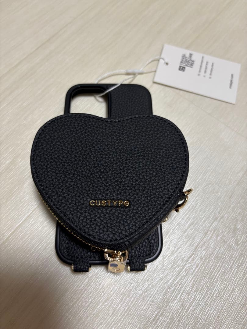 ☆　iPhone16 CUSTYPE ハート型ケースとストラップセット