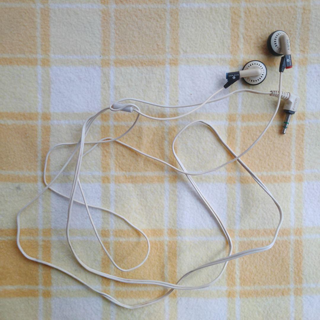 【希少】SONY WM-55 カセットプレーヤー　イヤホンとケース付　ジャンク品