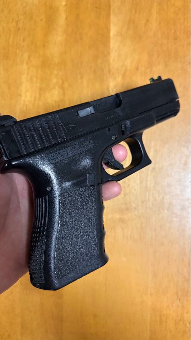 東京マルイ　グロックGLOCK 19 ガスガン 3rd gneマガジン6本付き