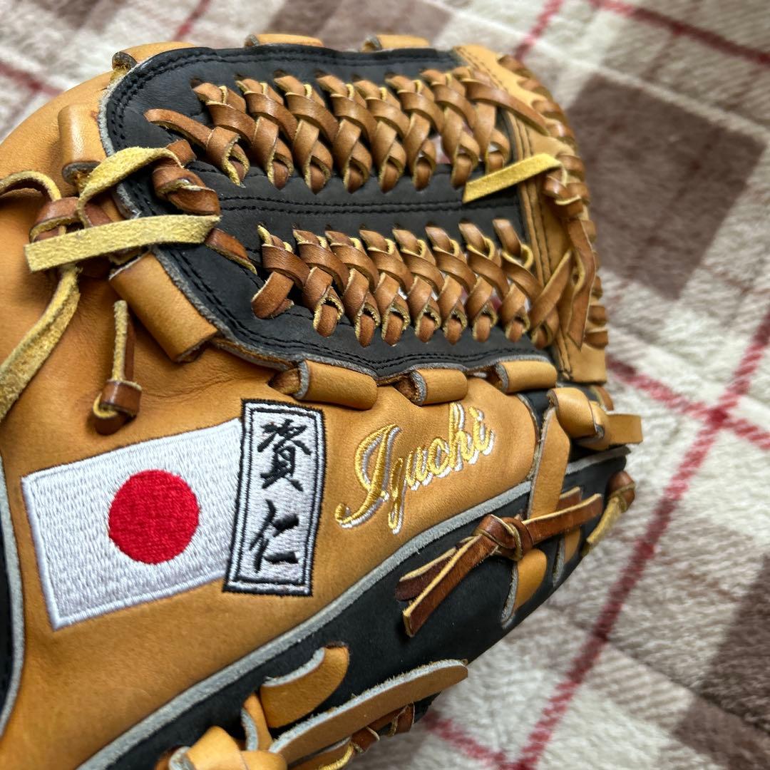 井口資仁選手グラブ、ローリングス