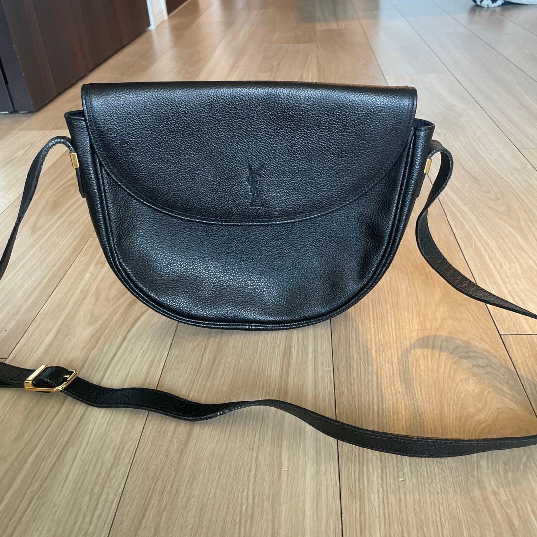Yves Saint Laurent ブラックショルダーバッグ