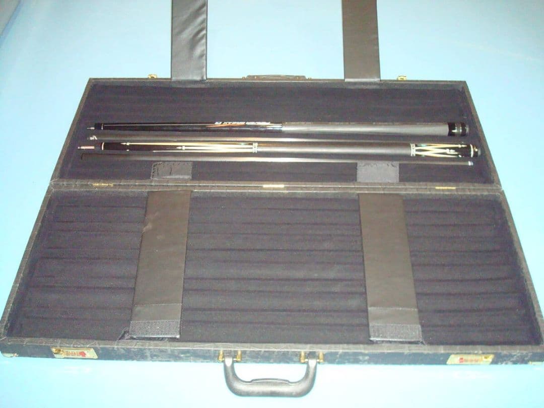 【現状品カビ】ディーラーズ　キューケース 10バット10シャフト用