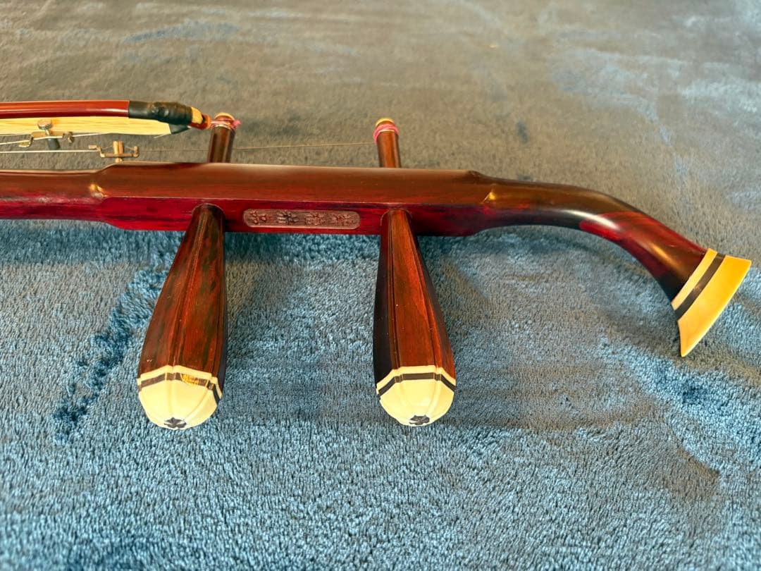 二胡　ハードケース　換えの弓毛付き