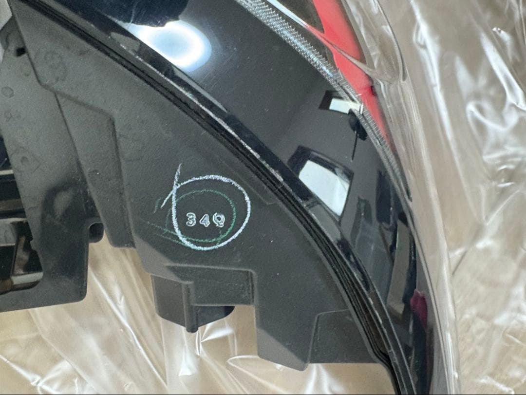 ホンダ　ZR-V テールランプ　テールレンズ