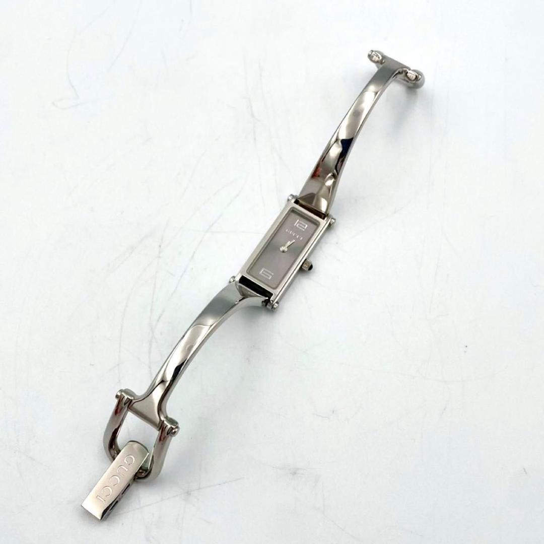 532 新品電池 グッチ 1500L 腕時計 スクエア バングルウォッチ 稼働品