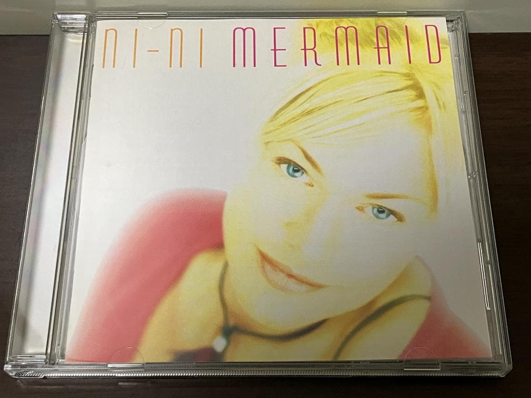 NI-NI / MERMAID　ニニ / マーメイド　ダンスマニア