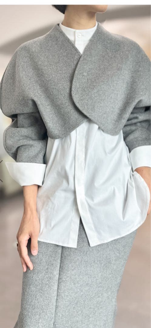 SHE tokyo ノーカラーショートジャケット