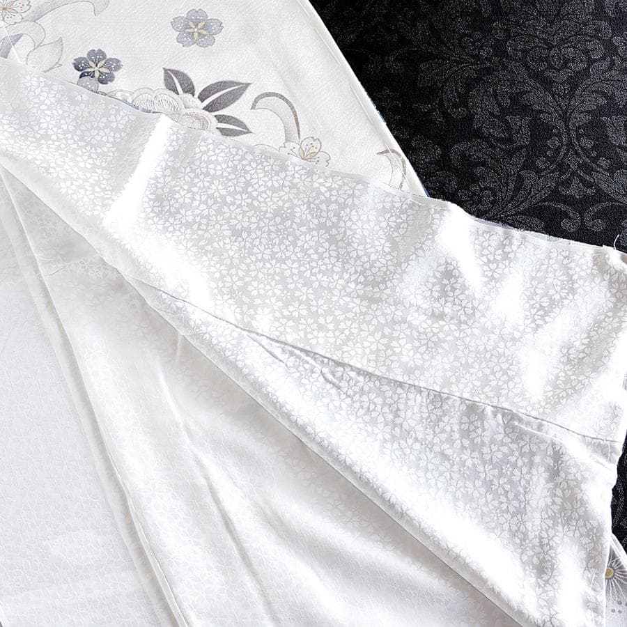 専用　ご予約　振袖　牡丹　白地　銀彩ラメ　ホワイト　シルバー　未仕立て　仮絵羽