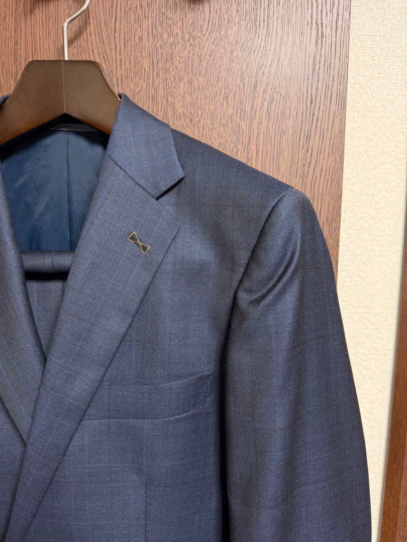 A5新品未使用！イタリア素材ロロピアーナ無地調ネイビーチェック柄スーツ！サンプル