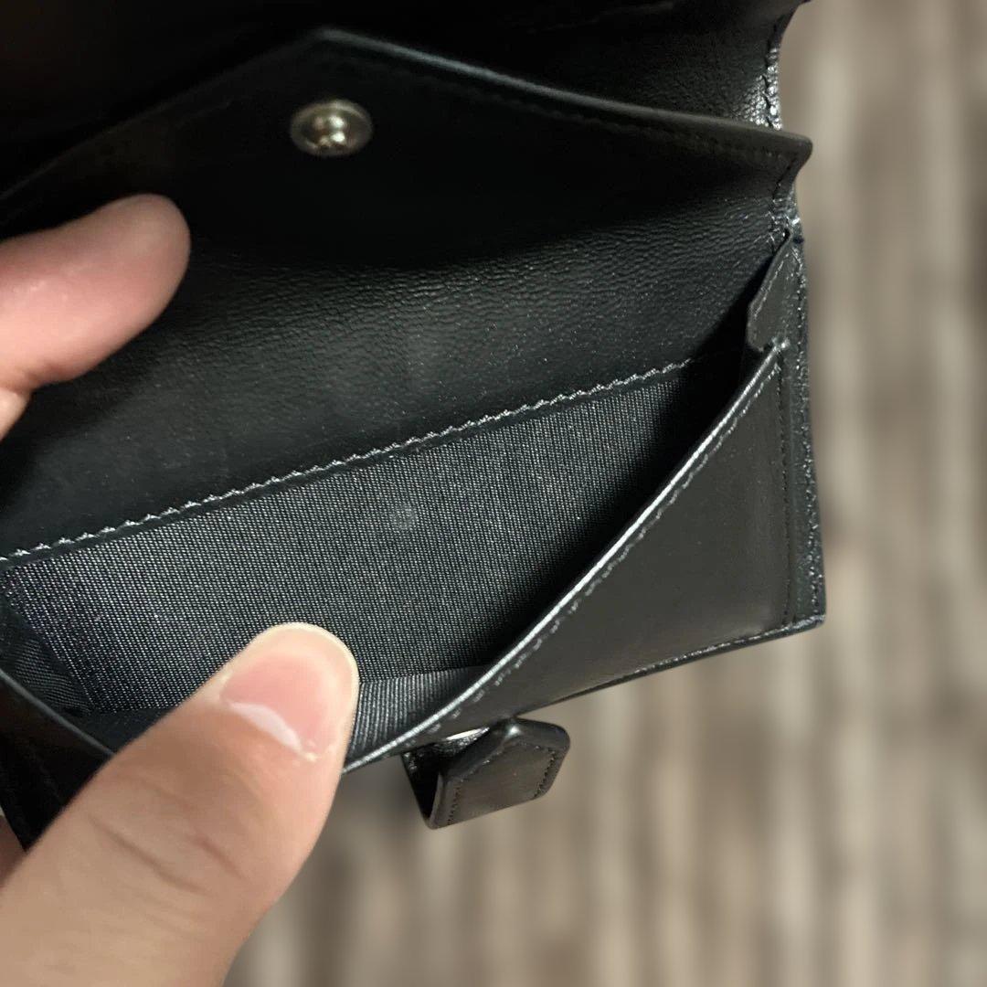 ジバンシー　二つ折り財布　最終値下げ