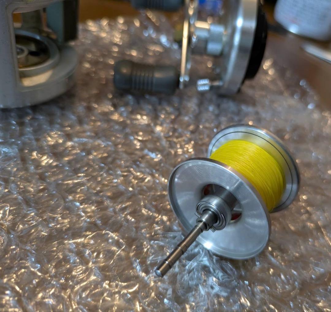 【良品】名機 シマノ 92カルカッタ200 丸型ベイト クラシック