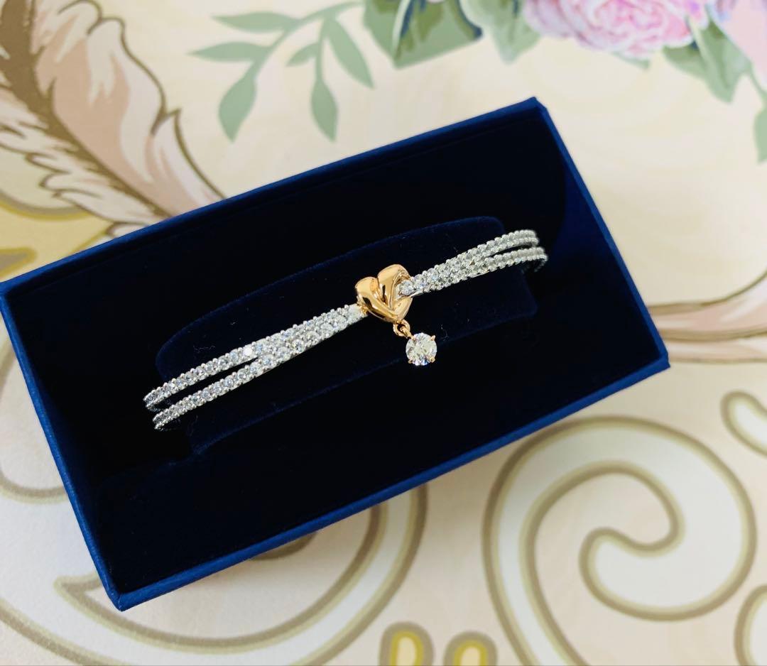 ほぼ新品スワロフスキーSwarovski Lifelong Heart バングル