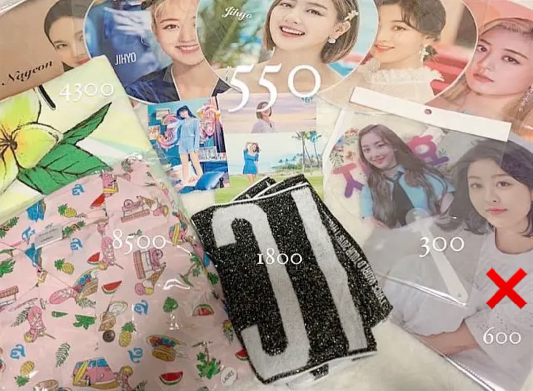 TWICE グッズ