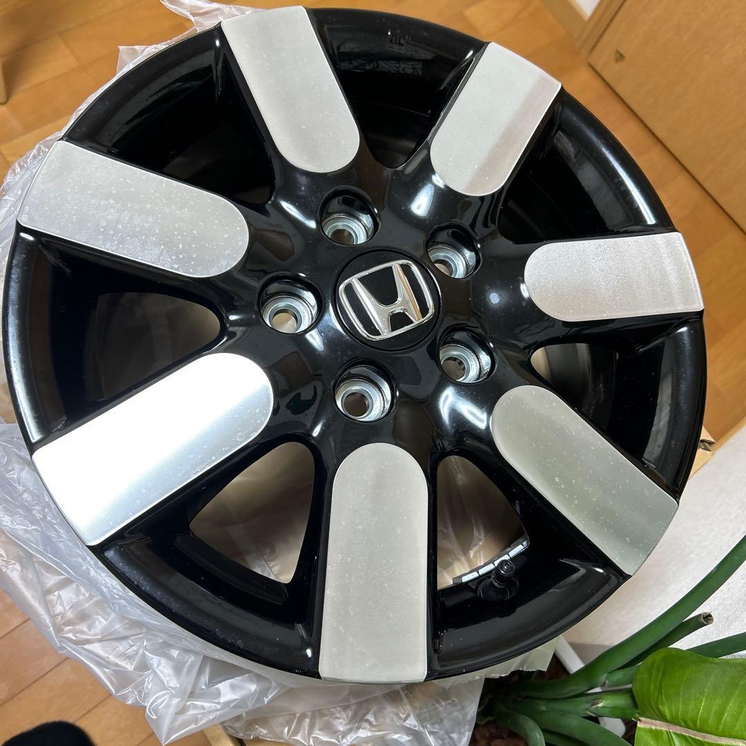 esel ❤︎②新型フリード AIR EX 15インチ 純正アルミホイール