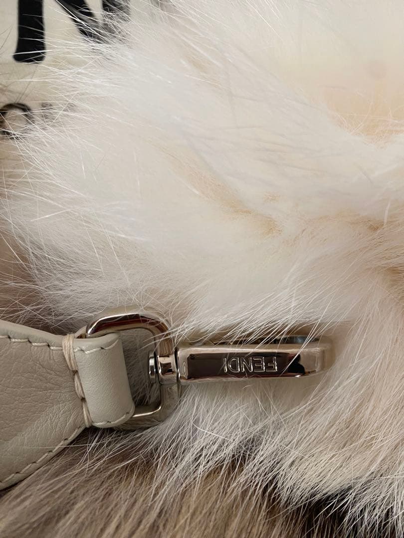 美品フェンディFENDIパール付きフォックスファー ショール毛皮