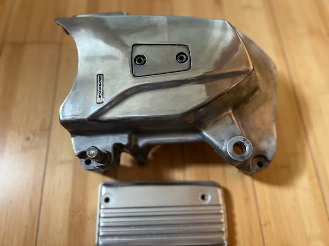 ゼファー 400、ゼファーχ用FX、GP仕様スプロケットカバー