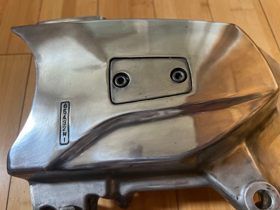 ゼファー 400、ゼファーχ用FX、GP仕様スプロケットカバー