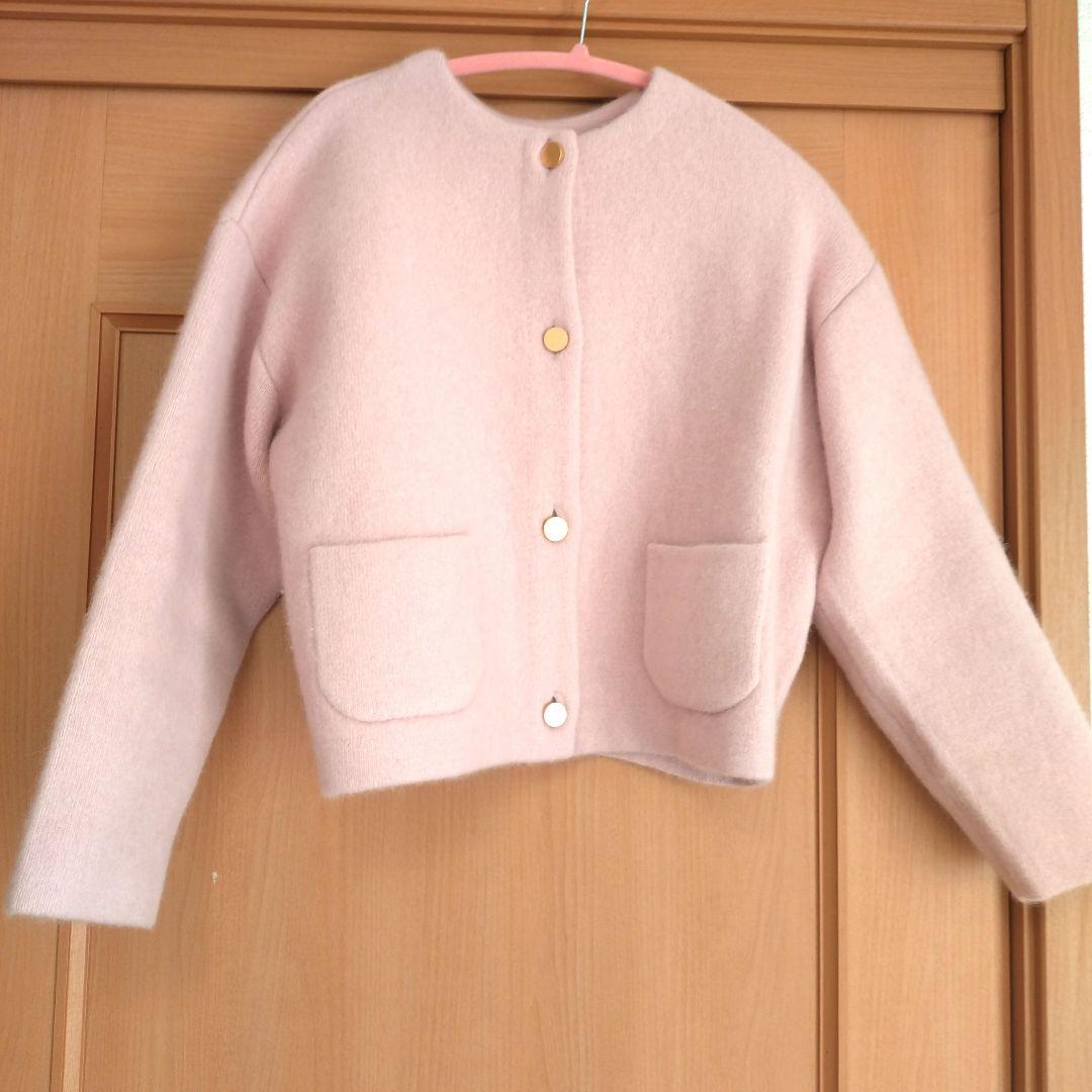 美品　 ピンクノーカラージャケット　ボタンゴールド