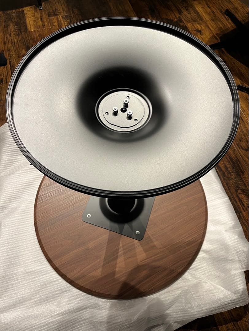 円形ダークブラウンテーブル 直径80cm