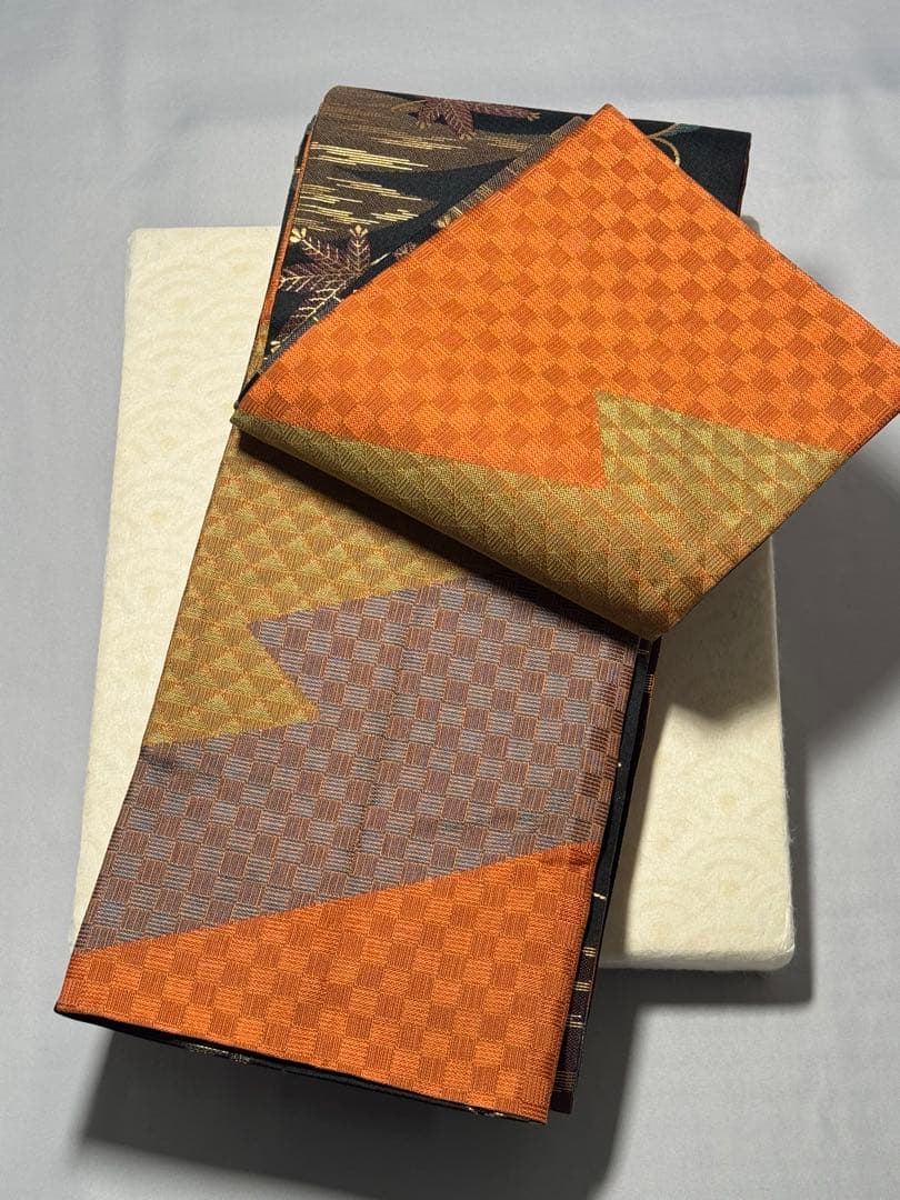 [美品] 長尺　半幅帯　小袋帯　正絹　黒　唐草　カジュアル　小紋　紬　無地