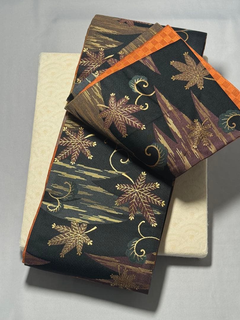 [美品] 長尺　半幅帯　小袋帯　正絹　黒　唐草　カジュアル　小紋　紬　無地