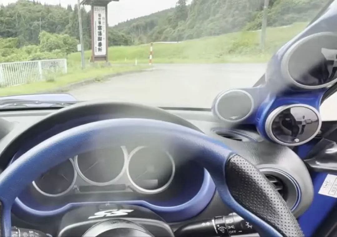 GDB インプレッサ 用　ピラーメーターフード　メーカー不明　3連対応