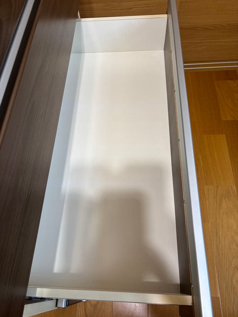 ニトリ　ブラウン木製チェスト 7引き出し ガラス窓付き