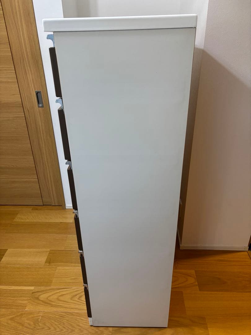 ニトリ　ブラウン木製チェスト 7引き出し ガラス窓付き