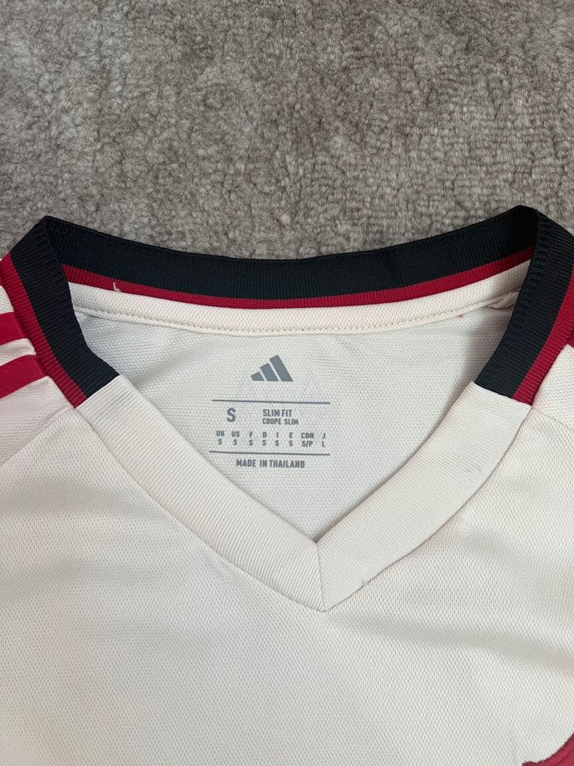 リヴァプール ソボスライ　アウェイユニフォーム