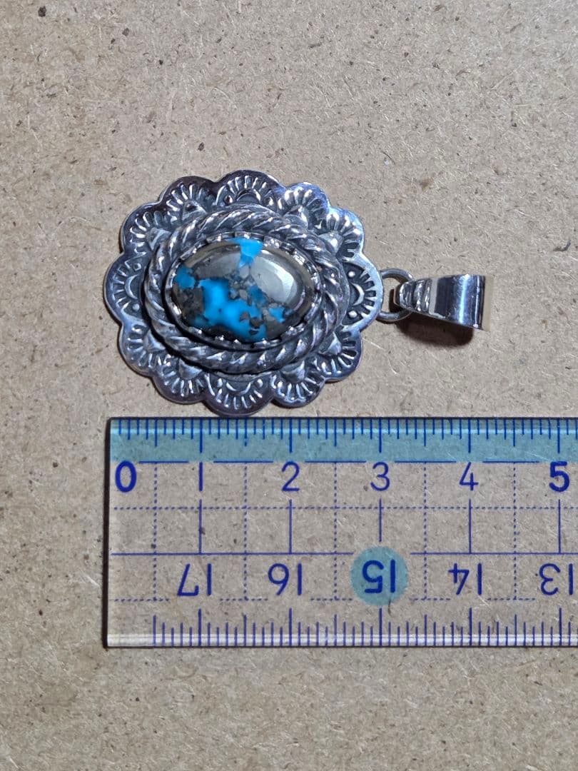 ハイグレード　ペルシャ　ターコイズ　ペンダント　インディアンジュエリースタイル