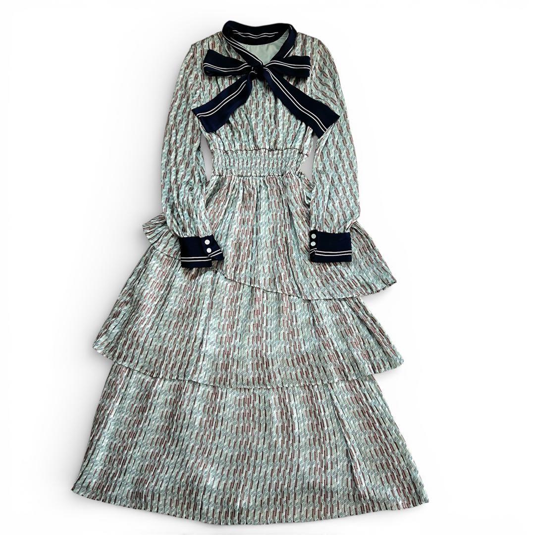 リリーブラウン　LILY BROWN　ボウタイワンピース