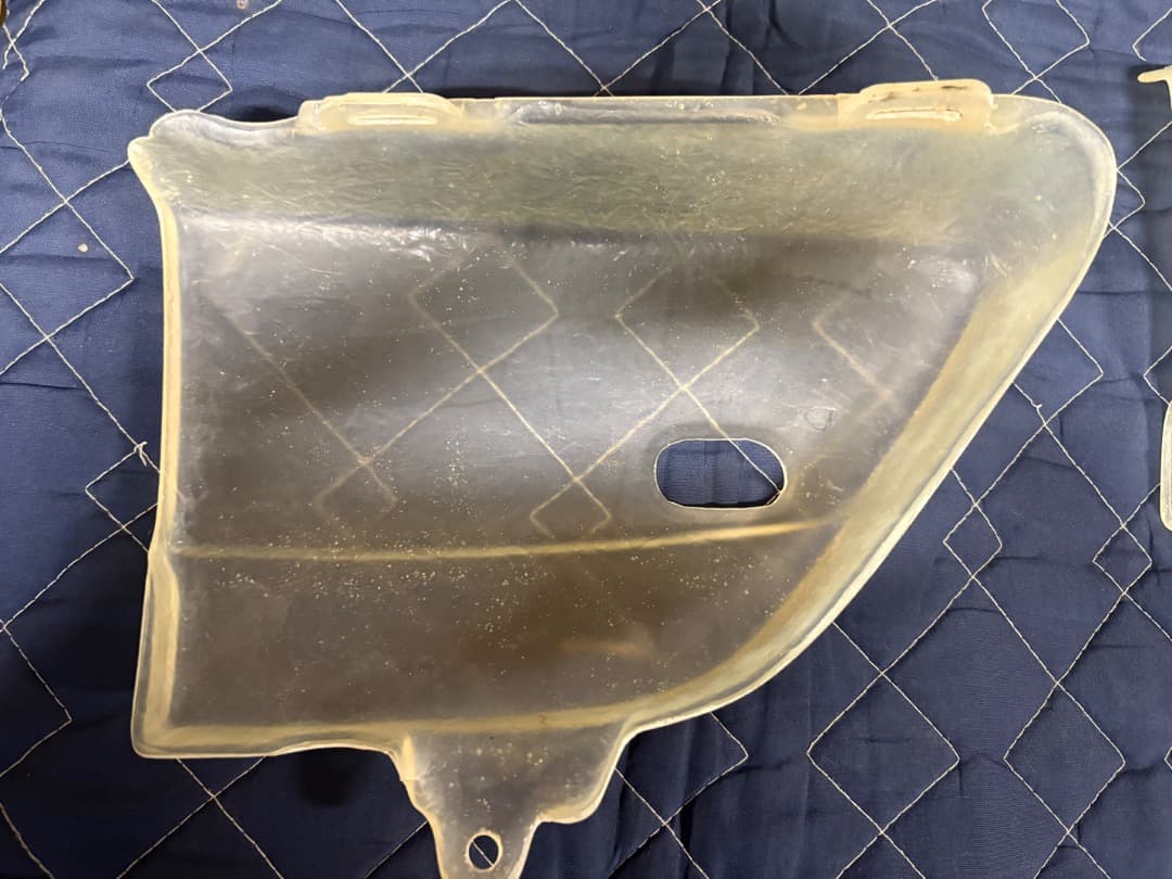 専用　GT380後期　未使用品イチパチクリアタンク、サイドカバーセット