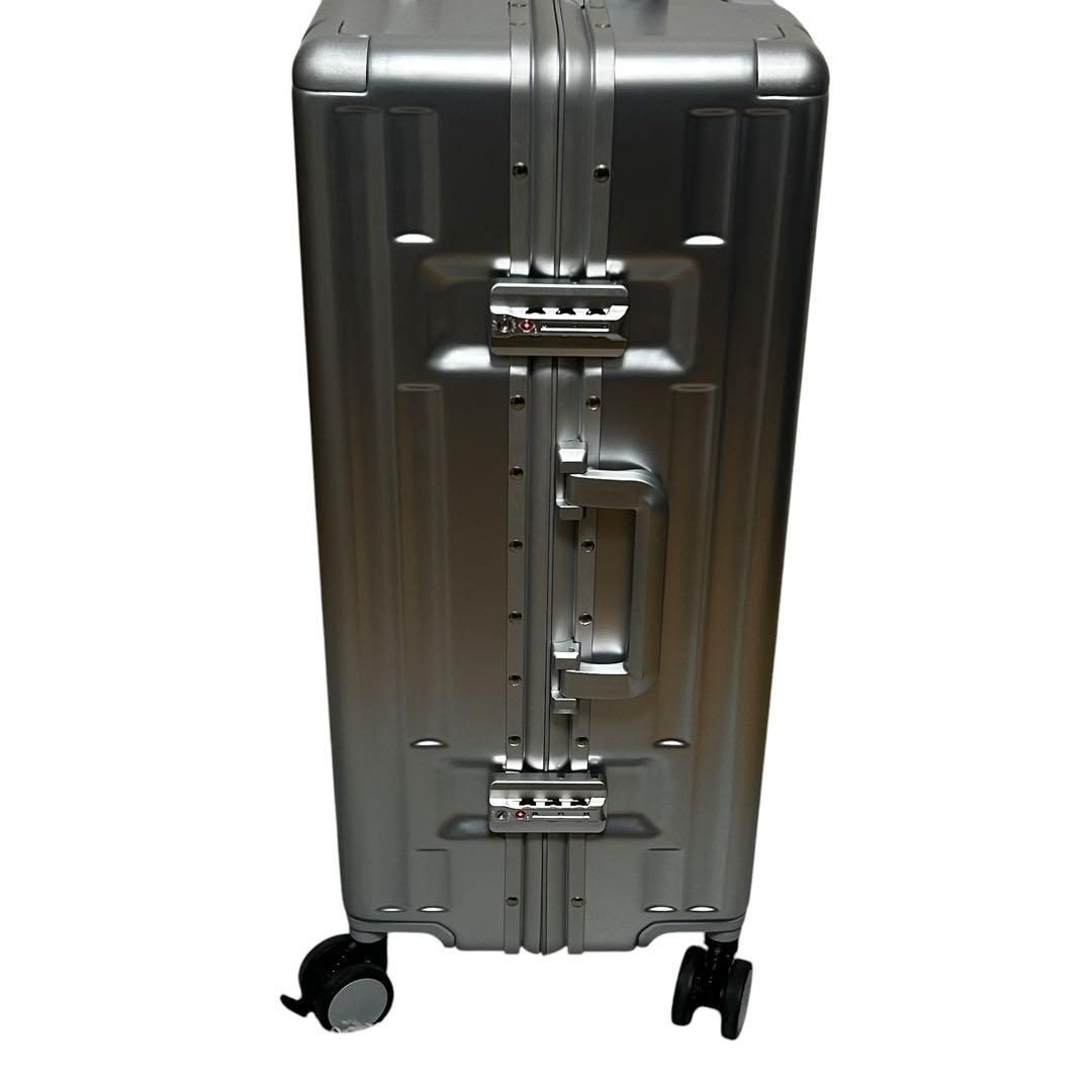リベティ　多機能スーツケース　Mサイズ　65L シルバー